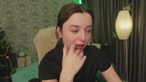 dinacandy online show from December 2024 02:13:01 PM