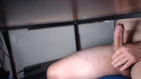 Snapshot of dingleberriesxl chatting on February 2025 07:17:01 AM Capt. Dingle online show from February 2025 07:17:01 AM