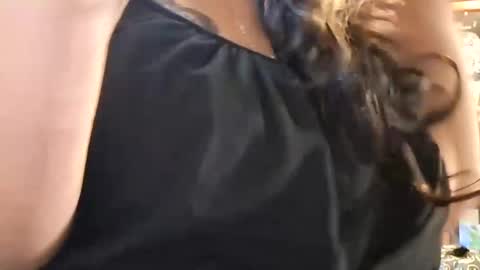 Snapshot of dinokat69 chatting on October 2025 03:14:01 PM Dinokat online show from October 2025 03:14:01 PM