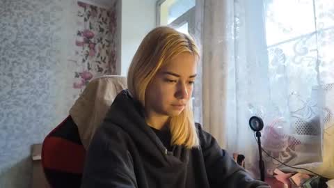 dinorahmroczkowski online show from October 2025 07:20:02 AM