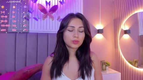 Cristal  online show from February 2025 03:45:01 AM