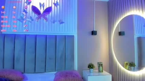 Cristal  online show from September 2025 03:29:01 AM