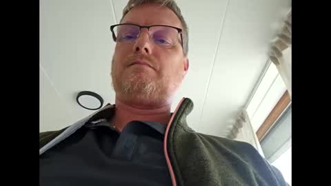 dirkkie1975 online show from April 2026 12:19:02 PM