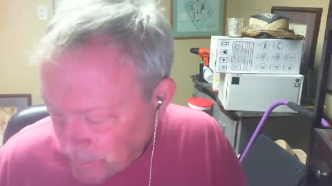 DirtkPitt Fun guy working online show from December 2024 10:20:02 PM