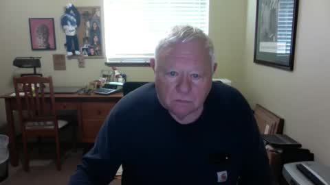 Snapshot of dirtrider195080438 chatting on April 2026 06:13:02 PM dirtrider195080438 online show from April 2026 06:13:02 PM