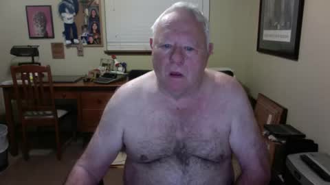 Snapshot of dirtrider195080438 chatting on April 2026 01:06:02 PM dirtrider195080438 online show from April 2026 01:06:02 PM