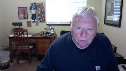 Snapshot of dirtrider195080438 chatting on April 2026 10:11:02 PM dirtrider195080438 online show from April 2026 10:11:02 PM