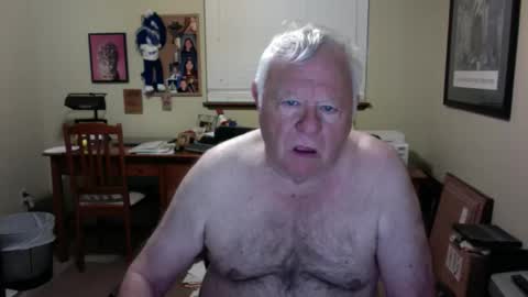 Snapshot of dirtrider195080438 chatting on May 2026 12:12:02 PM dirtrider195080438 online show from May 2026 12:12:02 PM
