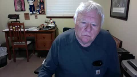 Snapshot of dirtrider195080438 chatting on May 2026 03:24:02 AM dirtrider195080438 online show from May 2026 03:24:02 AM