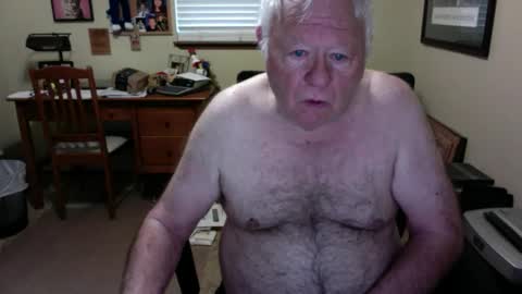 Snapshot of dirtrider195080438 chatting on May 2026 01:06:01 PM dirtrider195080438 online show from May 2026 01:06:01 PM