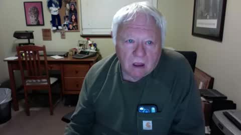Snapshot of dirtrider195080438 chatting on May 2026 04:41:02 AM dirtrider195080438 online show from May 2026 04:41:02 AM