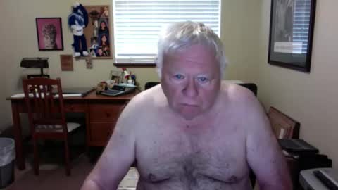 Snapshot of dirtrider195080438 chatting on May 2026 04:26:01 PM dirtrider195080438 online show from May 2026 04:26:01 PM