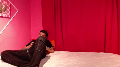 Snapshot of dirty_couple26_ chatting on January 2026 06:31:01 PM dirty_couple26_ online show from January 2026 06:31:01 PM