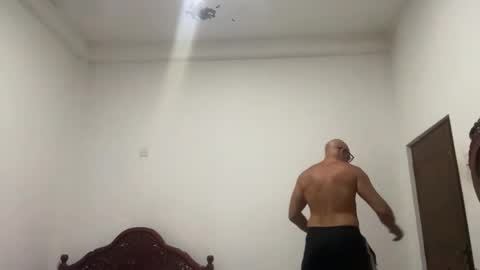 Snapshot of dirtydanlondon chatting on March 2026 01:24:01 PM Dirtydanlondon online show from March 2026 01:24:01 PM