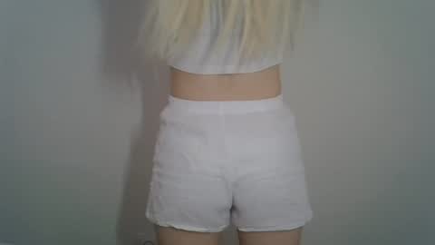 DitaMilton online show from July 2026 01:06:02 PM