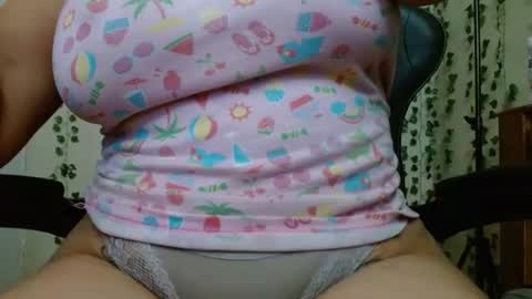 Snapshot of divadirty chatting on January 2025 01:01:01 PM Mari online show from January 2025 01:01:01 PM