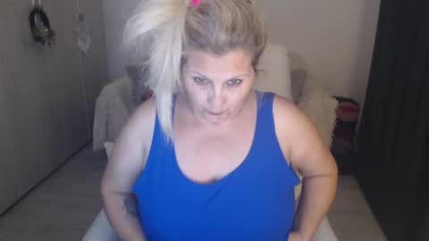 Alexxa online show from April 2026 09:46:01 PM