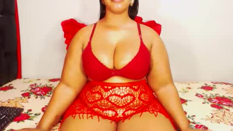 divinebooty93 online show from November 2025 05:07:02 AM