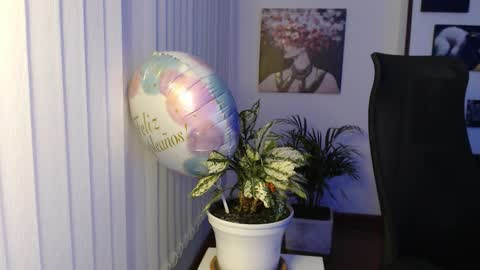 Hera online show from December 2025 10:02:01 AM