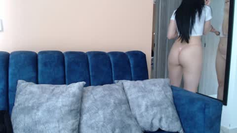 Snapshot of divineisis chatting on April 2026 12:36:01 PM Hera online show from April 2026 12:36:01 PM