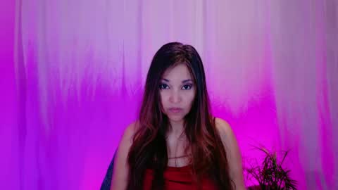 DivineLynn online show from January 2025 05:11:01 PM