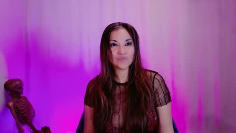 DivineLynn online show from February 2025 12:19:02 PM