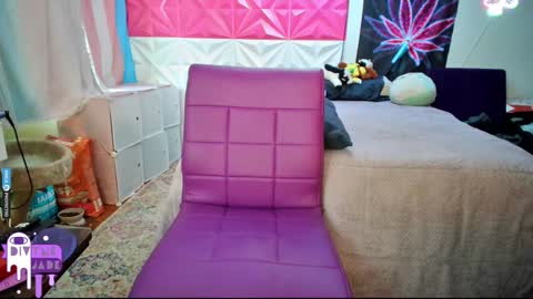 Snapshot of divynejade chatting on December 2024 05:00:01 PM Jade Divyne online show from December 2024 05:00:01 PM