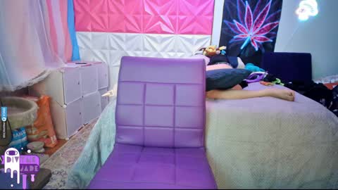 Snapshot of divynejade chatting on December 2024 11:22:01 AM Jade Divyne online show from December 2024 11:22:01 AM