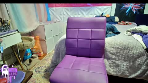 Snapshot of divynejade chatting on December 2024 07:00:02 PM Jade Divyne online show from December 2024 07:00:02 PM