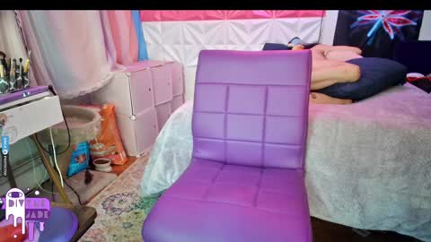 Snapshot of divynejade chatting on December 2024 01:14:01 PM Jade Divyne online show from December 2024 01:14:01 PM