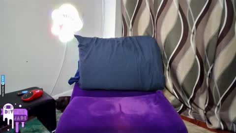 Snapshot of divynejade chatting on March 2025 07:27:02 PM Jade Divyne online show from March 2025 07:27:02 PM