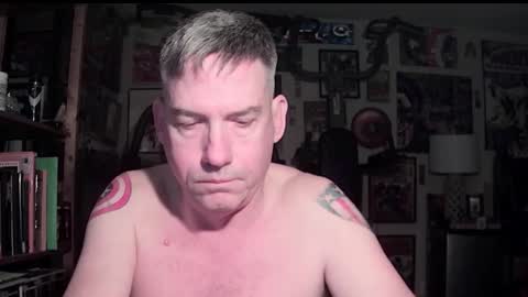 dix_handley_50 online show from January 2026 01:04:02 PM