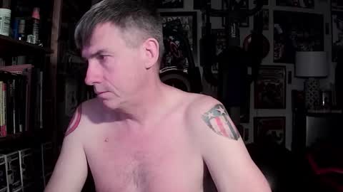 dix_handley_50 online show from March 2026 01:00:01 PM