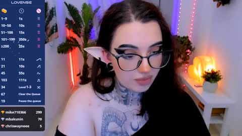 dixipixi_ online show from December 2024 11:50:02 AM