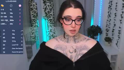 dixipixi_ online show from March 2026 05:44:01 AM