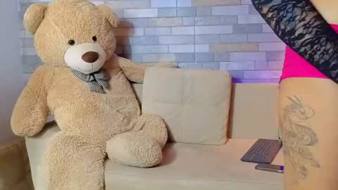 Snapshot of dixypalmer chatting on June 2026 07:05:02 PM DixyPalmer online show from June 2026 07:05:02 PM