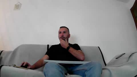 Snapshot of djo3322 chatting on December 2024 10:31:01 PM Djo online show from December 2024 10:31:01 PM