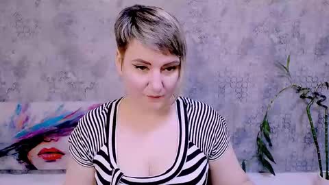 djullia online show from November 2025 12:48:02 PM