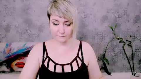 djullia online show from June 2026 12:22:01 PM