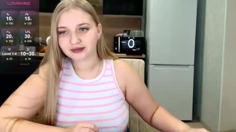 Snapshot of do_u_want_alice chatting on January 2026 05:00:02 AM Alice online show from January 2026 05:00:02 AM