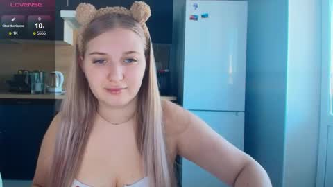 Snapshot of do_u_want_alice chatting on February 2026 07:16:01 AM Alice online show from February 2026 07:16:01 AM