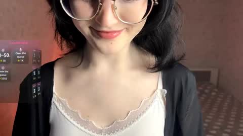 Snapshot of dodiebabikian chatting on May 2026 09:19:01 PM Annie PVT IS OPEN online show from May 2026 09:19:01 PM