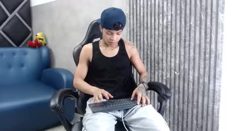 Snapshot of dogan_renz0 chatting on February 2026 07:30:02 PM Dogan online show from February 2026 07:30:02 PM