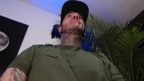 Snapshot of doggiewoof chatting on May 2026 08:00:01 AM doggiewoof online show from May 2026 08:00:01 AM