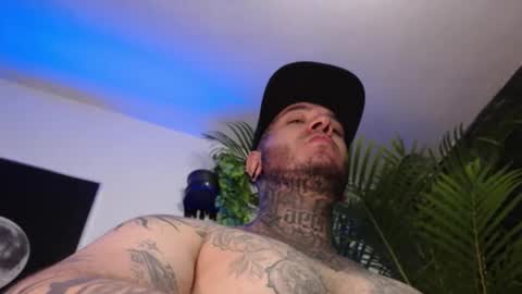 Snapshot of doggiewoof chatting on May 2026 10:36:01 AM doggiewoof online show from May 2026 10:36:01 AM