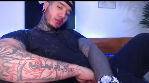 doggiewoof online show from July 2026 05:04:01 PM