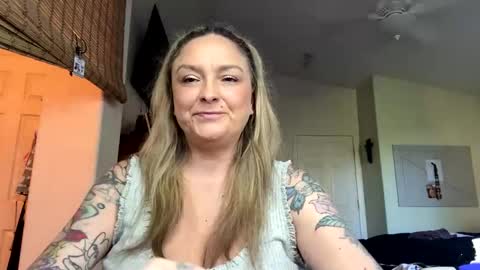 Strawberry  online show from October 2025 11:20:01 PM