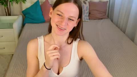Snapshot of dolce_moments chatting on May 2026 05:49:01 AM Doly online show from May 2026 05:49:01 AM