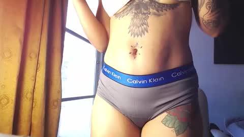 doll_and_thebrown online show from December 2025 07:11:01 PM