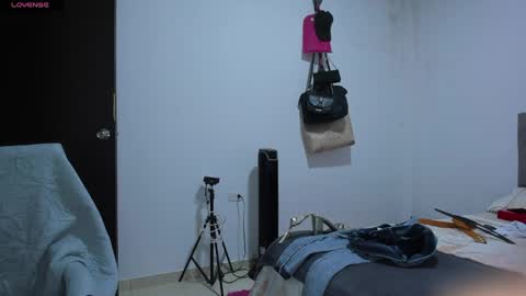 Snapshot of doll_andrea_ chatting on May 2026 12:29:02 AM ANDREA online show from May 2026 12:29:02 AM